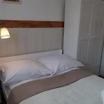 Nad Jeziorem Appartamento *