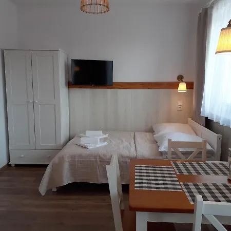 Nad Jeziorem Apartment