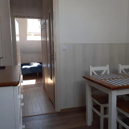 Nad Jeziorem Apartment