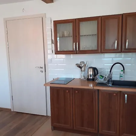 Nad Jeziorem Apartment *