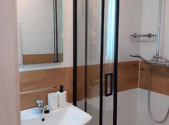 Nad Jeziorem * Miedzybrodzie Zywieckie