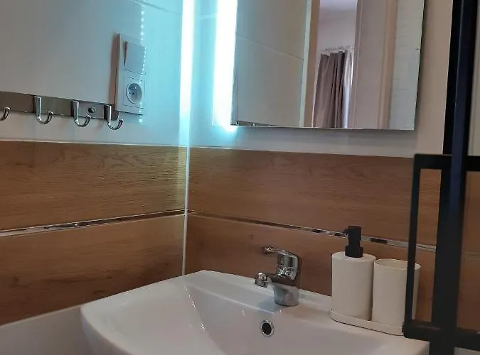 Nad Jeziorem Apartmán *